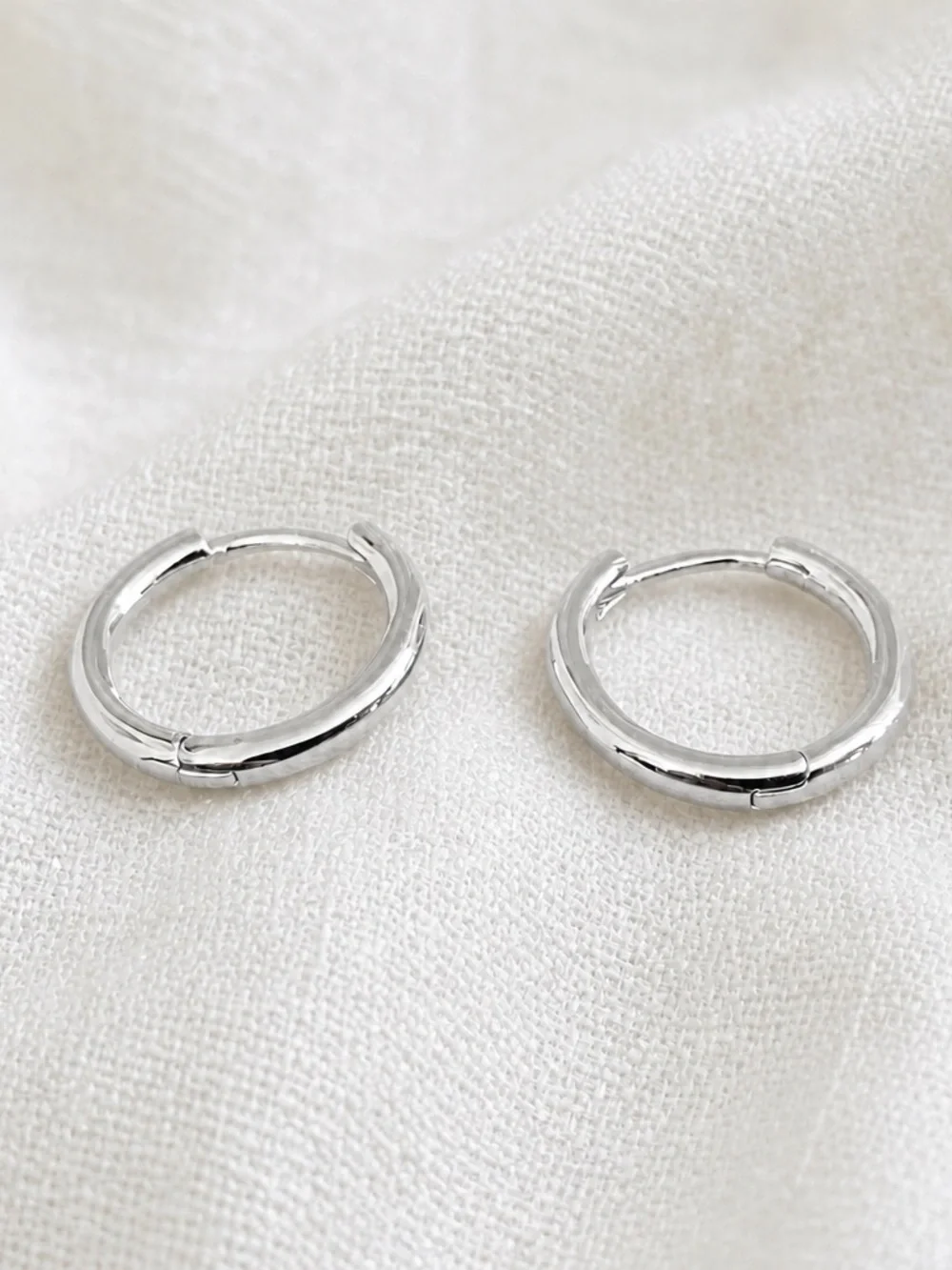 Silver plated stainless steel 12mm Huggie hoop earrings - Picture 3 of 5